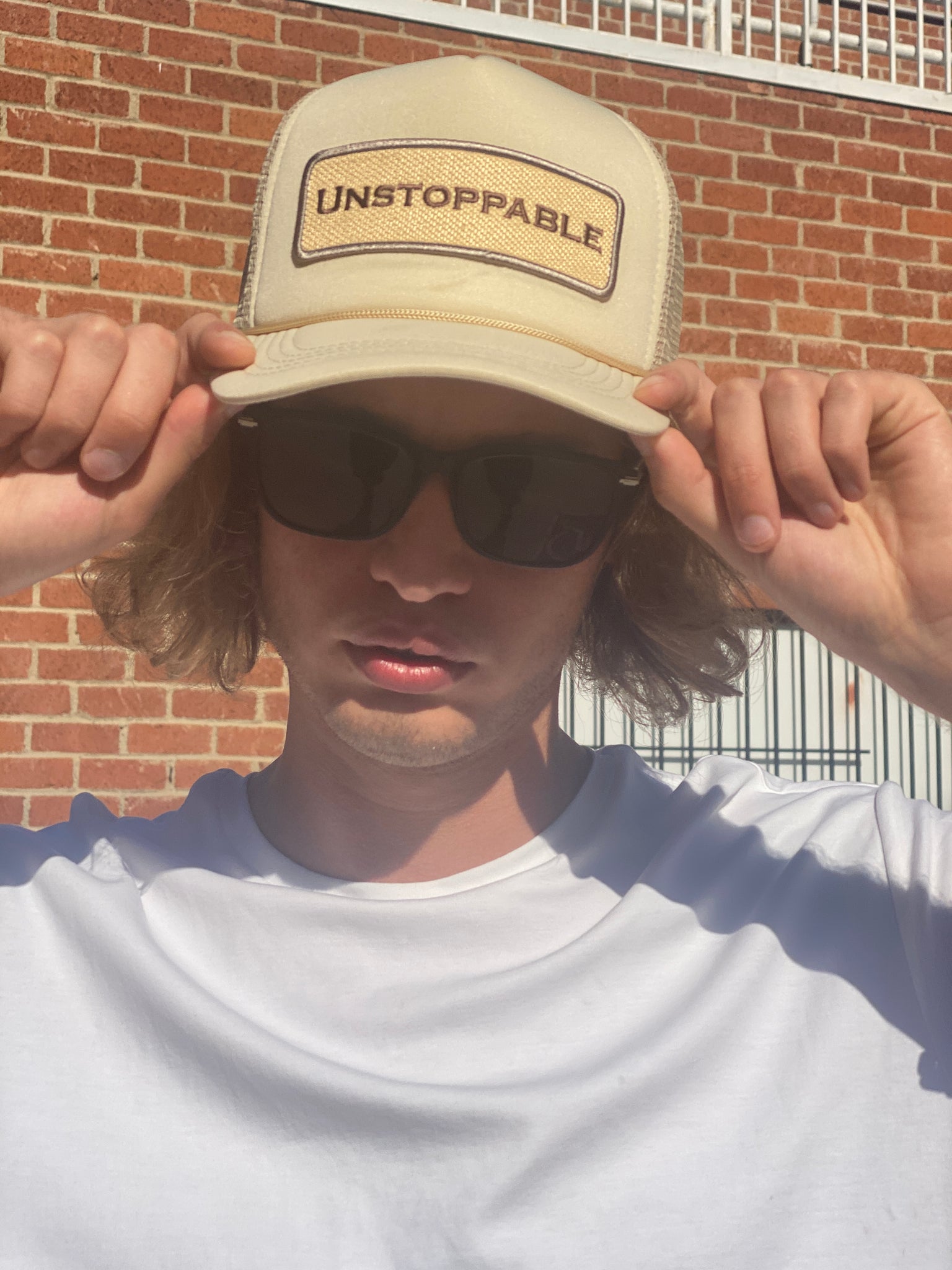 BEIGE BEIGE TRUCKER HAT BEIGE /TAUPE/BROWN PATCH