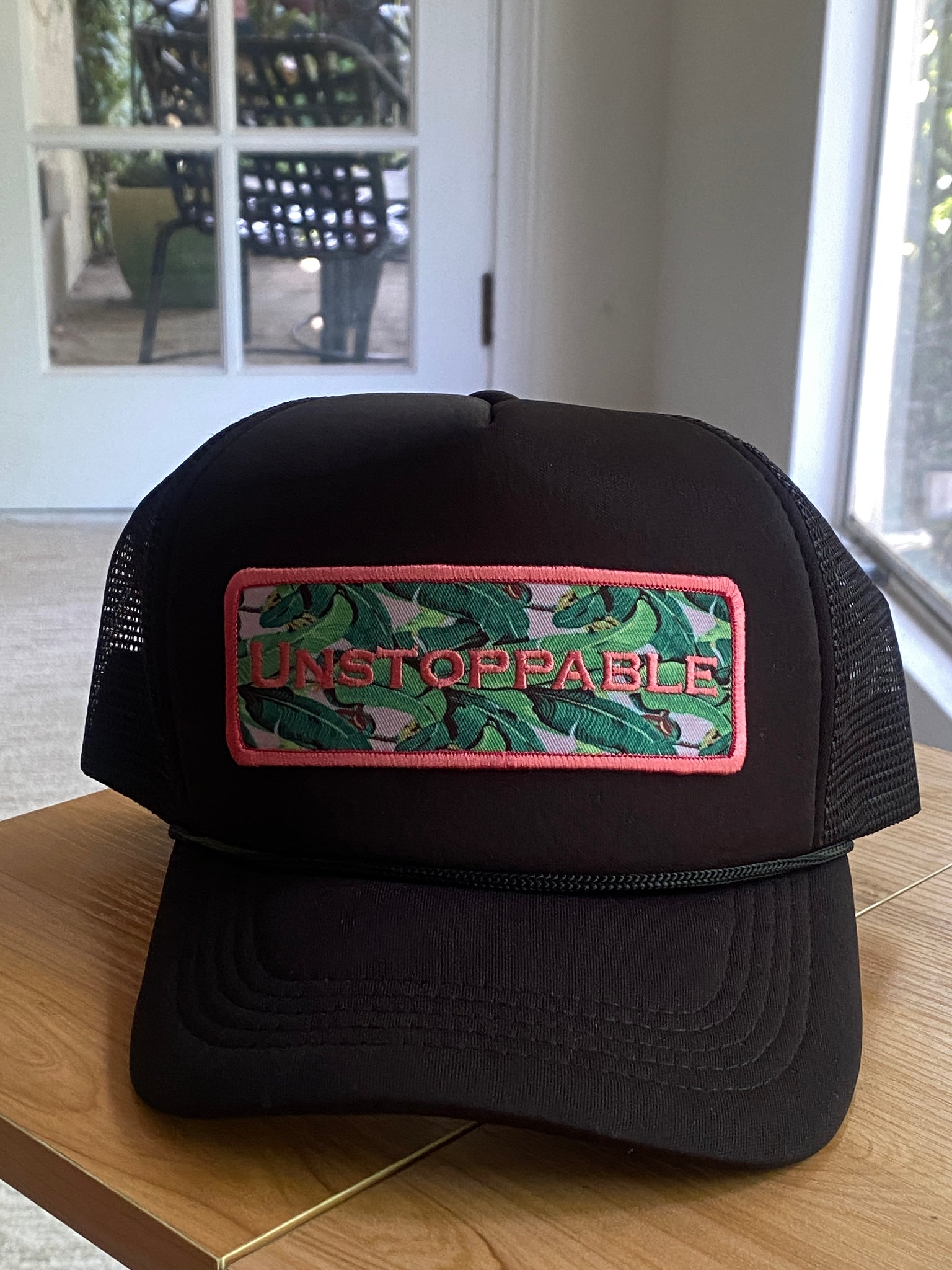 BANANA LEAF ๐ BLACK /PINK Trucker Hat