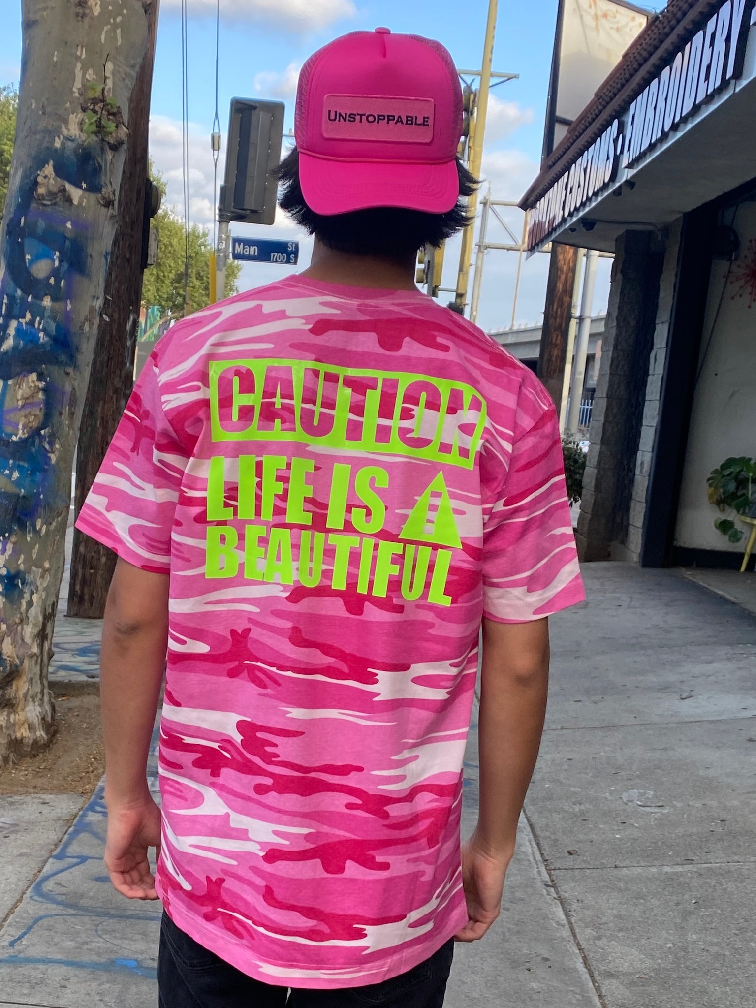 LIFE IS BEAUTIFUL š¦ CAMO PINK š T-Shirt